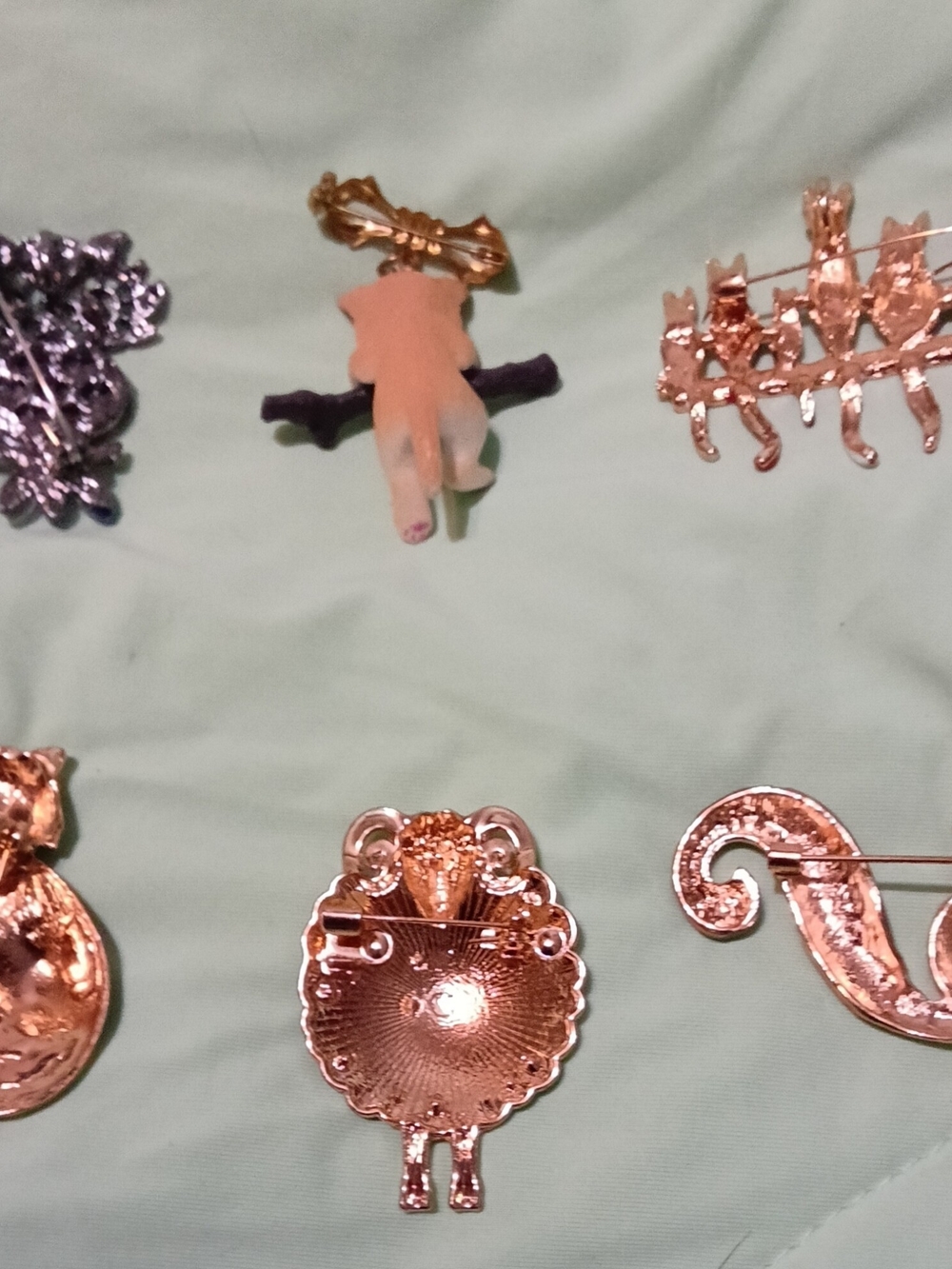 Animal Brooches Owl, Kitten, Cat Family, Red Fox, Squirrel And Ram - CHOOSE ONE - Picture 8 of 9